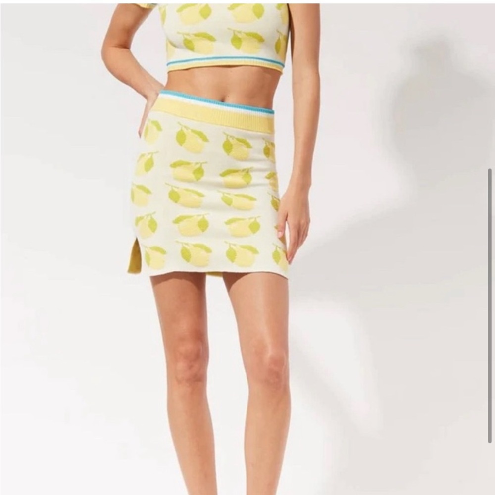 Solid and stripped lemon skirt! NWT